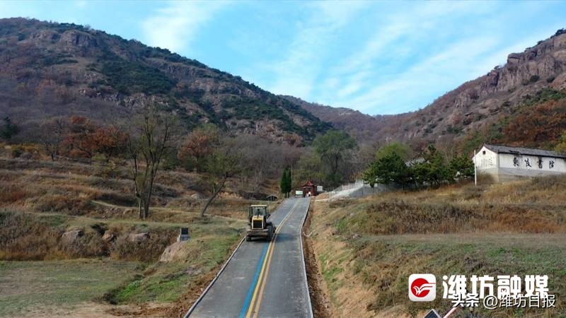 【更好潍坊丨直通县市区丨诸城】汇民声 惠民生 | 升级改造登山道 让游客游玩更尽兴  -图1