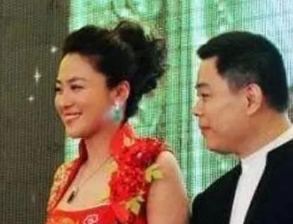 沈傲君与聂远分手16年，一个嫁乾隆后裔被宠成宝，一个二婚娶粉丝  -图10